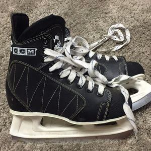 Ice hockey skates